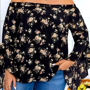 Beautiful off the Shoulder blouse light New still in orig package 3X